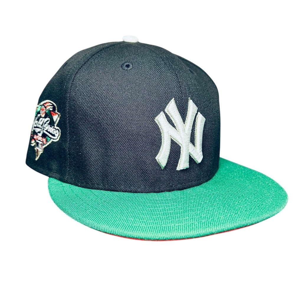 New Era 59FIFTY NY Yankees 2000 World Series Green Brim Red UV Hat 7 3/8